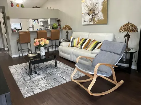 9909 Nob Hill Court Sunrise FL 33351