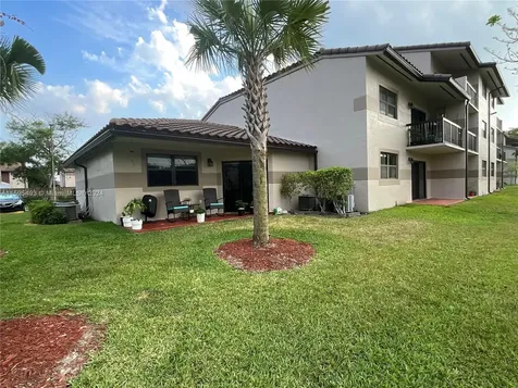9909 Nob Hill Court Sunrise FL 33351