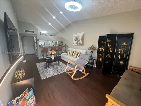 9909 Nob Hill Court Sunrise FL 33351