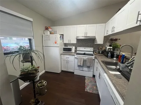 9909 Nob Hill Court Sunrise FL 33351