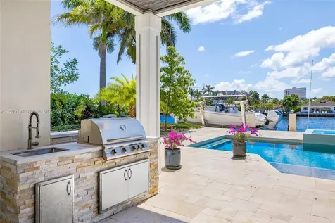 2726 SE 11th Street Pompano Beach FL 33062