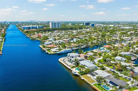 2726 SE 11th Street Pompano Beach FL 33062