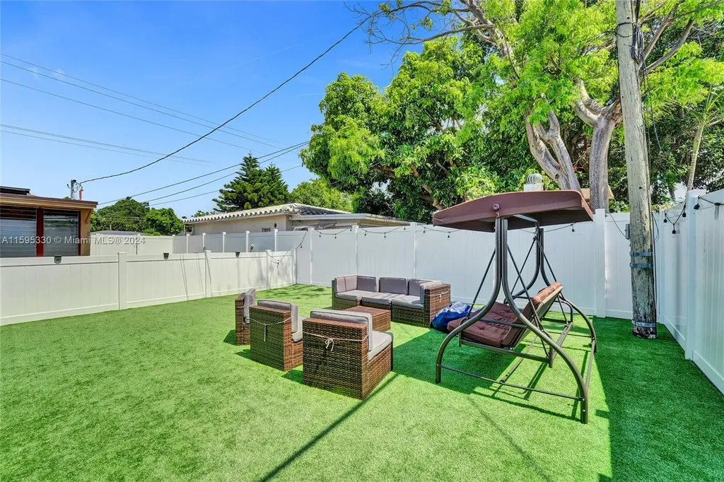 528 N 24th Avenue Hollywood FL 33020