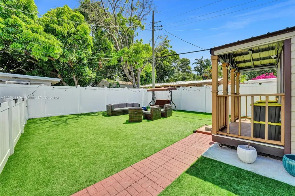 528 N 24th Avenue Hollywood FL 33020