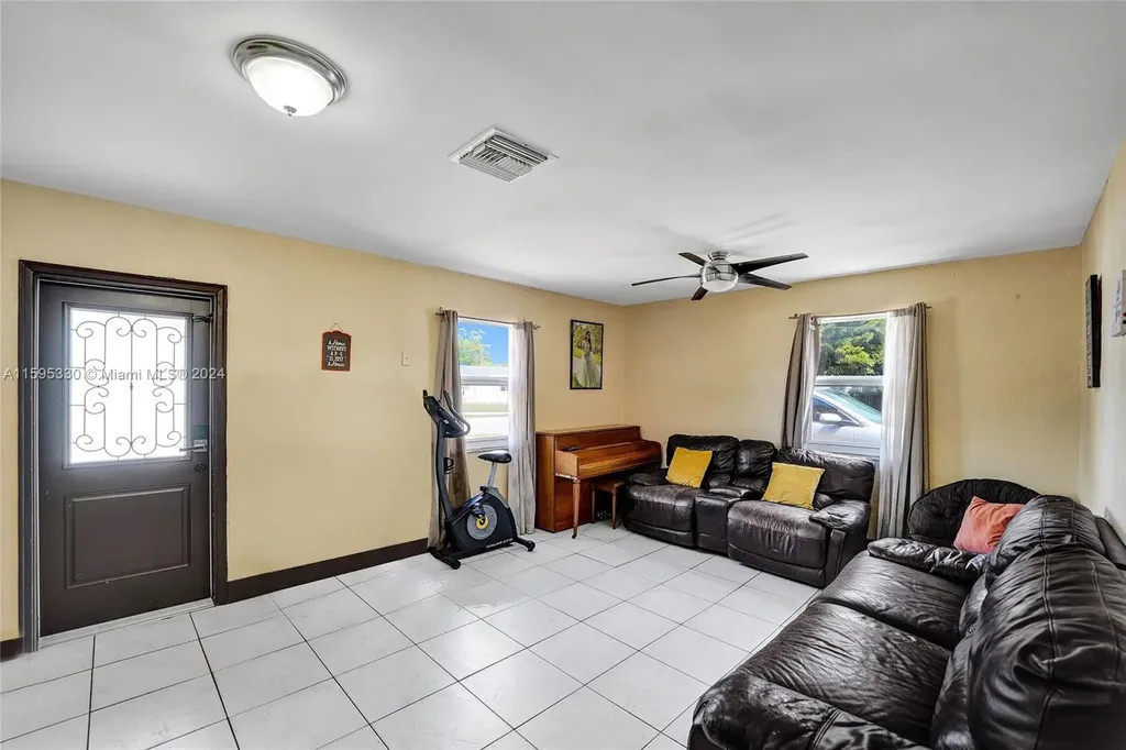 528 N 24th Avenue Hollywood FL 33020