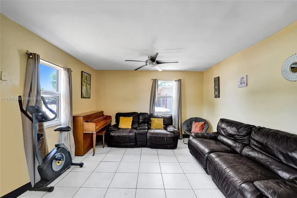 528 N 24th Avenue Hollywood FL 33020
