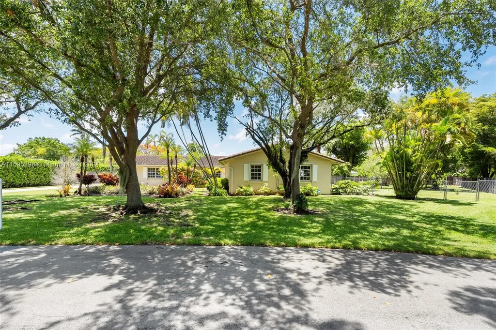8555 SW 162nd Street Palmetto Bay FL 33157
