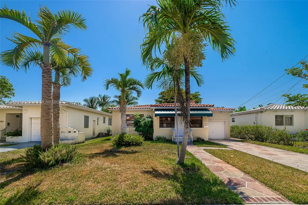 9032 Carlyle Avenue Surfside FL 33154
