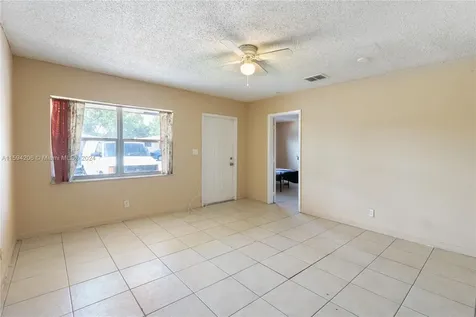 1440 NW 20th St, Unit B Fort Lauderdale FL 33311