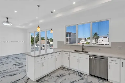 84 Coral Way Key Largo FL 33037