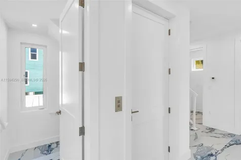 84 Coral Way Key Largo FL 33037