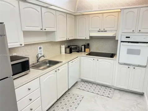 3901 S Ocean Drive Hollywood FL 33019