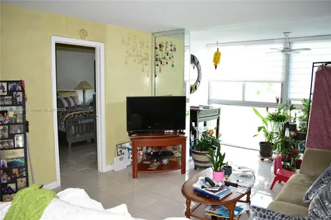 3051 E Sunrise Lakes Drive Sunrise FL 33322