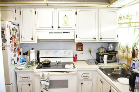3051 E Sunrise Lakes Drive Sunrise FL 33322