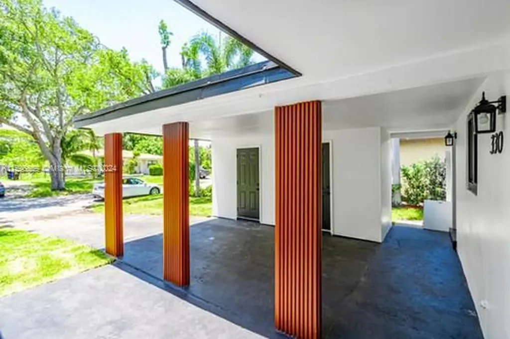 330 SW 29th Avenue Fort Lauderdale FL 33312