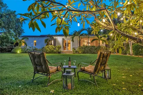 427 NE 72nd Street Miami FL 33138