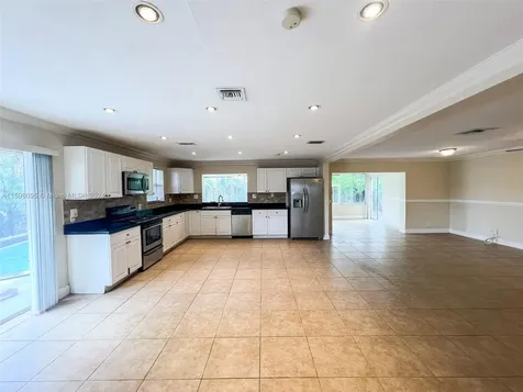 8201 NW 74th Avenue Tamarac FL 33321