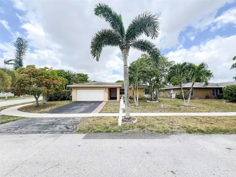 8201 NW 74th Avenue Tamarac FL 33321