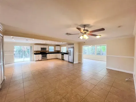 8201 NW 74th Avenue Tamarac FL 33321