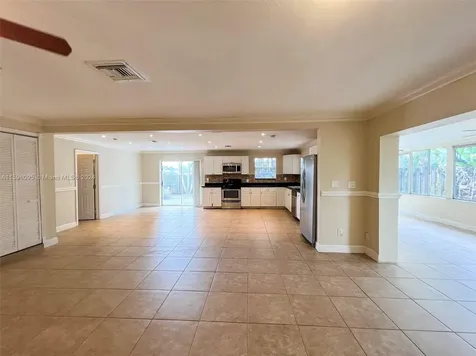 8201 NW 74th Avenue Tamarac FL 33321