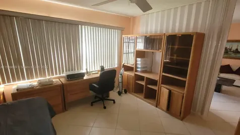 Pembroke Pines FL 33025