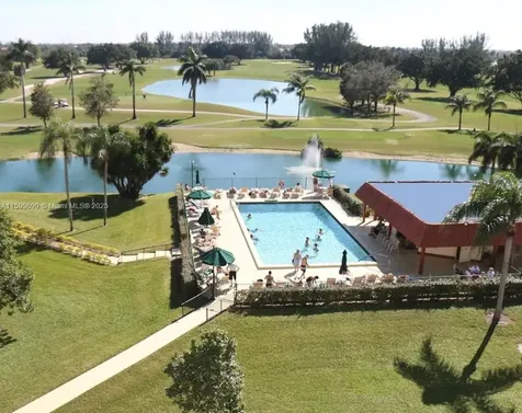 Pembroke Pines FL 33025