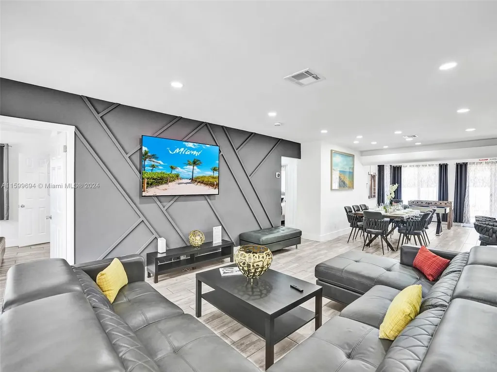 1206 Lincoln Street Hollywood FL 33019