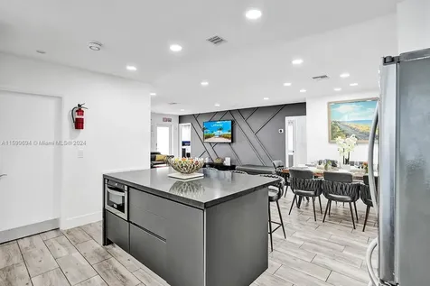 1206 Lincoln Street Hollywood FL 33019