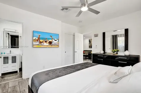1206 Lincoln Street Hollywood FL 33019