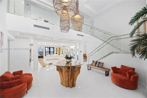Hallandale Beach FL 33009