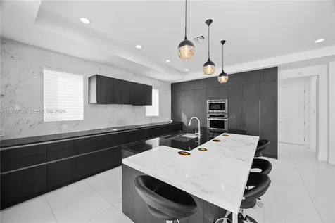 Hallandale Beach FL 33009