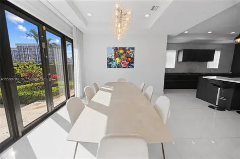 Hallandale Beach FL 33009