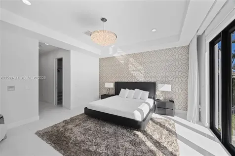 Hallandale Beach FL 33009