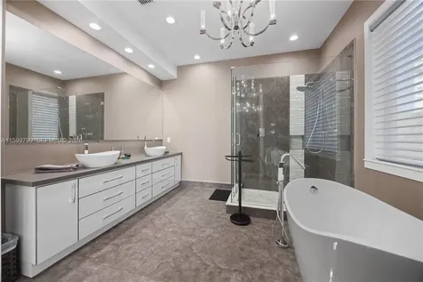 Hallandale Beach FL 33009