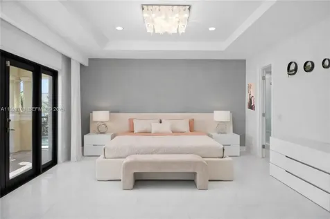 Hallandale Beach FL 33009