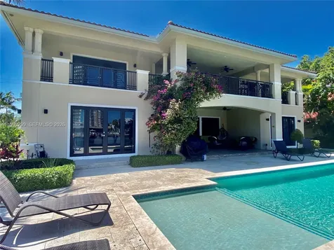 Hallandale Beach FL 33009