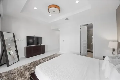 Hallandale Beach FL 33009
