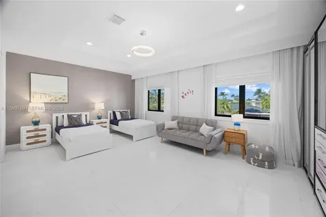 Hallandale Beach FL 33009