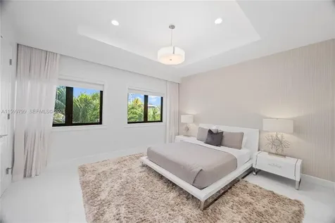 Hallandale Beach FL 33009