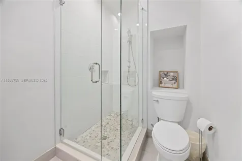 Hallandale Beach FL 33009
