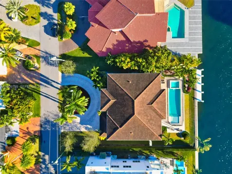 Hallandale Beach FL 33009
