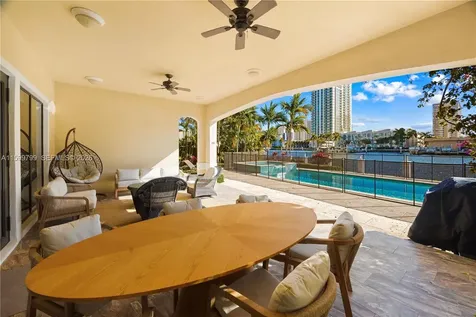 Hallandale Beach FL 33009