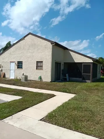 1331 SE Carrington Court Port St. Lucie FL 34952