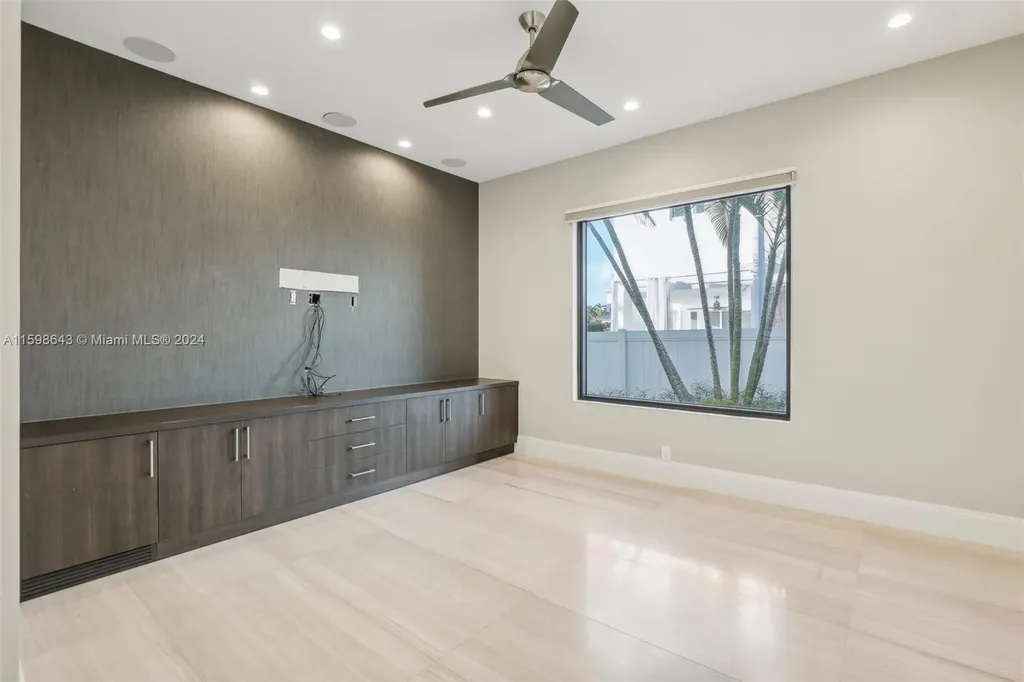 307 Seven Isles Drive Fort Lauderdale FL 33301