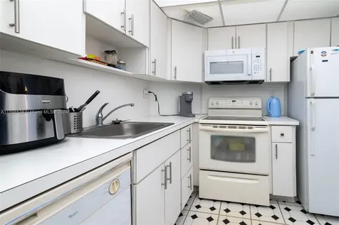500 Bayview Drive Sunny Isles Beach FL 33160