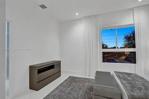 1801 NE 13th Street Fort Lauderdale FL 33304