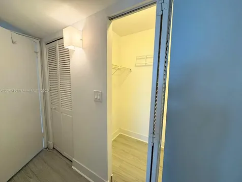 18151 NE 31st Court Aventura FL 33160