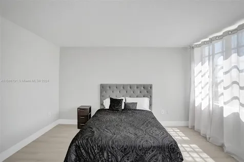 1770 NE 191st Street Miami FL 33179