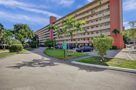 1770 NE 191st Street Miami FL 33179