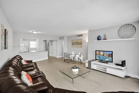 1770 NE 191st Street Miami FL 33179